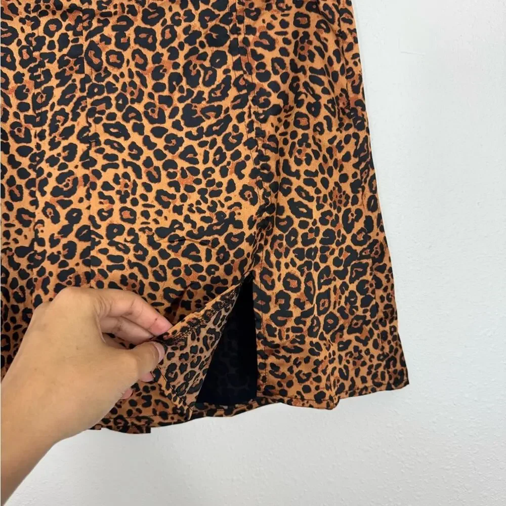 Lulus Cheetah Print Mini Skirt NWT Size Small - Picture 3 of 8